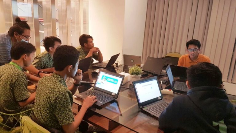 Tokopedia Ajarkan Pemrograman kepada Office Boy nya